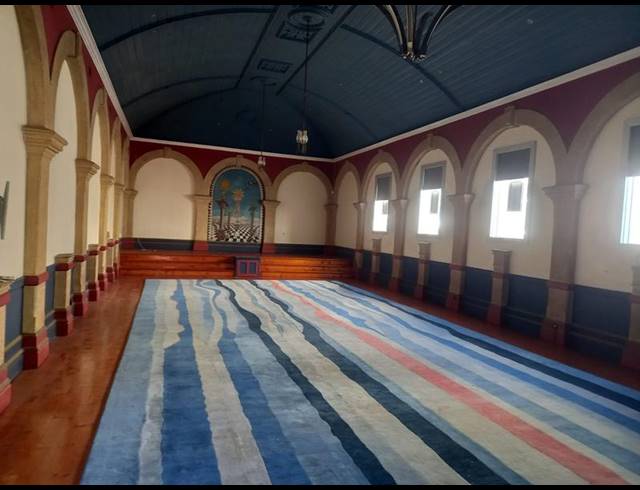 BUSINESS PROPERTY TO RENT IN RICHMOND HILL